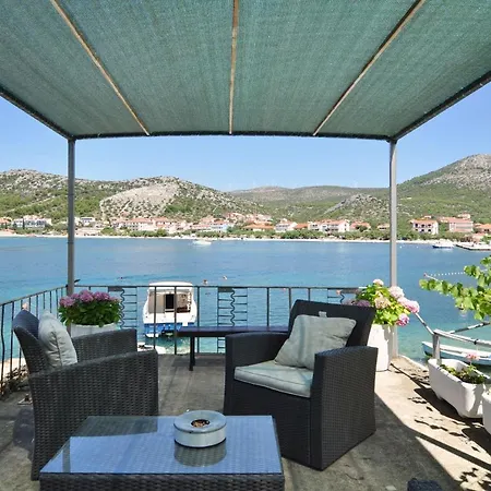 Apartment On The Beach, Zoranka