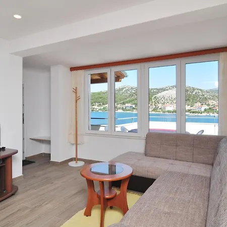 On The Beach, Zoranka Apartment *