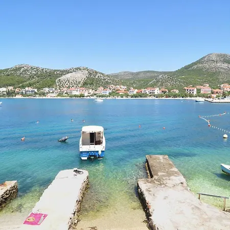 On The Beach, Zoranka *