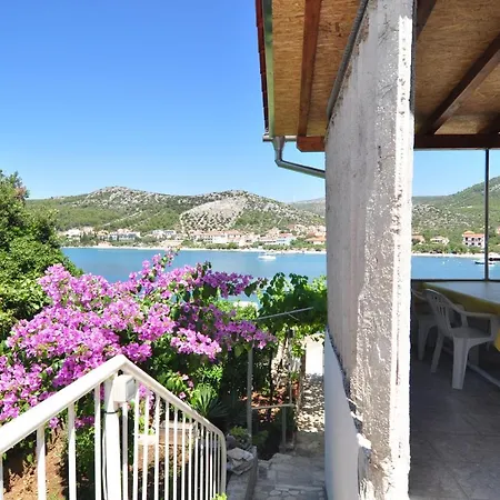 Apartment On The Beach, Zoranka
