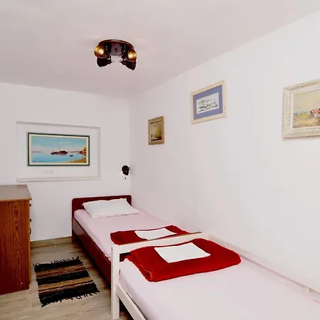 On The Beach, Zoranka Apartment Seget Vranjica