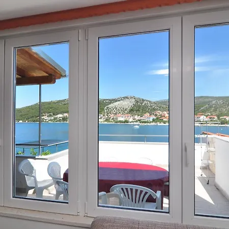 On The Beach, Zoranka Apartment