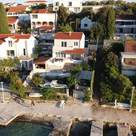 Apartment On The Beach, Zoranka Seget Vranjica